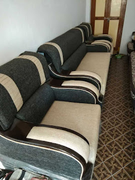 Contemporary 3+1+1 matching sofa set with wooden arms